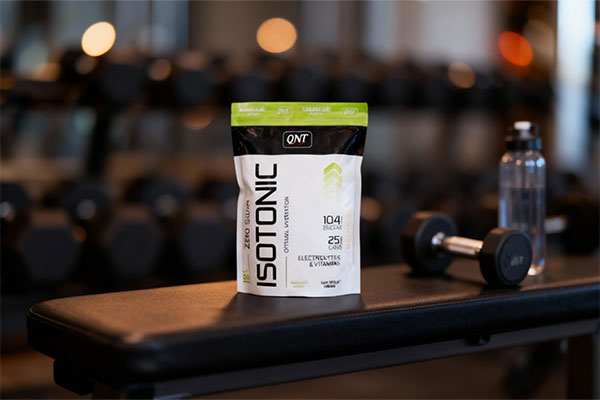 پودر ایزوتونیک کیو ان تی در محیط ورزشی