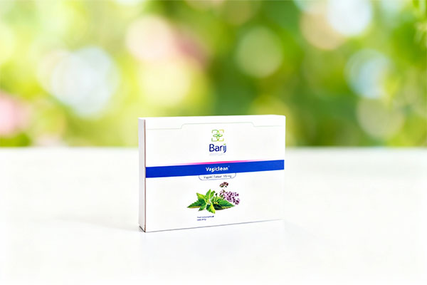 تصویر قرص واژی کلین باریج اسانس روی سطح سفید