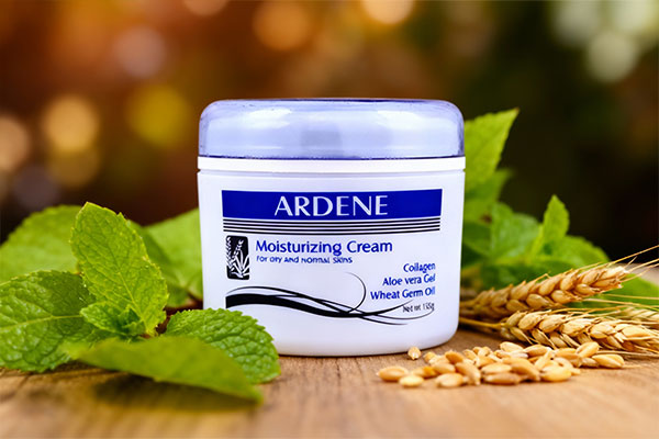 کرم آبرسان آلوئه ورا و جوانه گندم آردن در کنار عناصر طبیعی