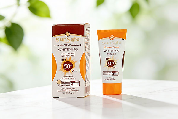 کرم ضد آفتاب روشن کننده سان سیف SPF50 با رنگ بژ روشن