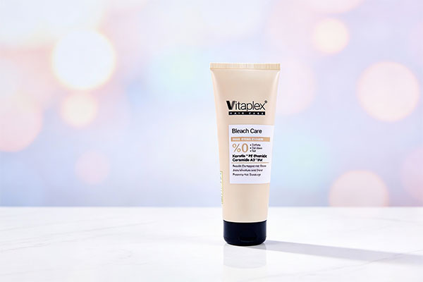 نرم کننده ویتاپلکس موهای کراتینه در کنار عناصر طبیعی