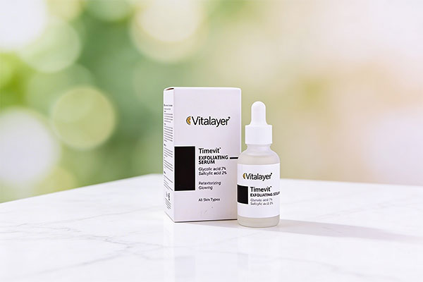 سرم لایه بردار AHA تایم ویت ویتالیر کنار آلوئه&zwnj;ورا و مرکبات