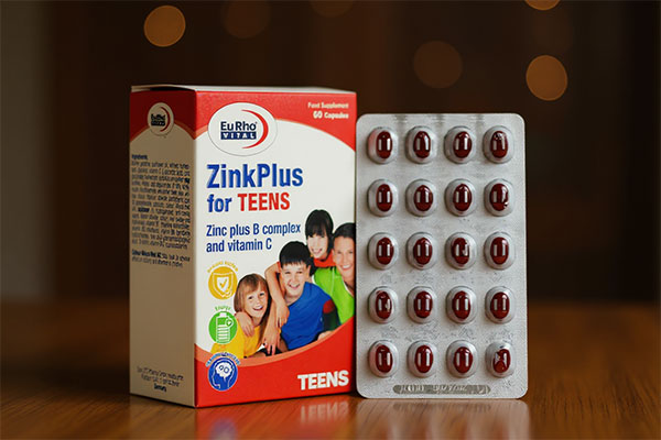 کپسول زینک پلاس فور تینز یوروویتال و بسته‌بندی آن