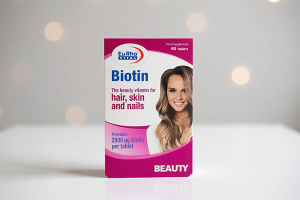 تصویر قرص بیوتین یوروویتال 60 عددی برای سلامت پوست و مو