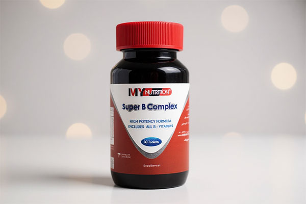 قرص سوپر ب کمپلکس مای نوتریشن روی سطح سفید
