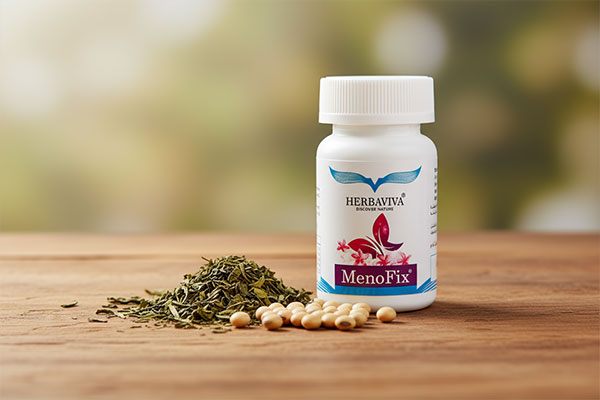 تصویر قرص منوفیکس هرباویوا کنار مواد گیاهی