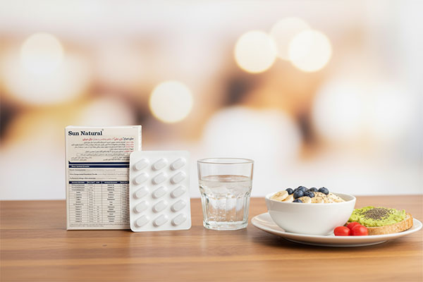 قرص وان دیلی آقایان سان نچرال کنار صبحانه سالم