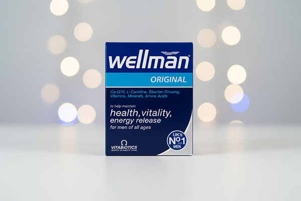 قرص ول من اورجینال ویتابیوتیکس روی سطح سفید