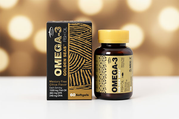 کپسول امگا 3 گلدن سیز کارن 60 عددی روی سطح سفید