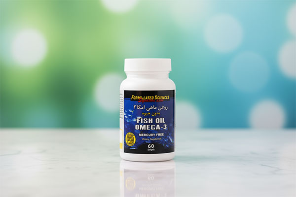 کپسول روغن ماهی امگا 3 فرمولیتد ساینسز روی سطح سفید