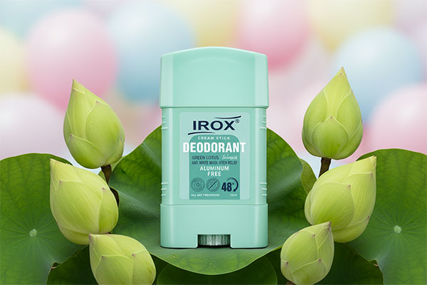 دئودورانت استیک کرمی گرین لوتوس ایروکس با گل‌های نیلوفر سبز