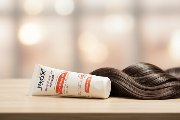 ماسک موی وز و آسیب دیده ایروکس کنار تارهای موی براق