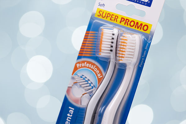 نمای نزدیک از برس مسواک پرو اینتردنتال نرم دوتایی تریزا