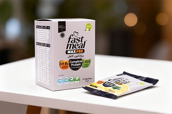 ساشه فست میل مکس پرو اسمارت نوتریشن روی میز سفید
