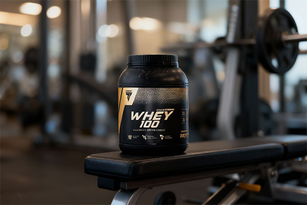 پودر پروتئین وی ترک نوتریشن 2275 گرمی در محیط ورزشی