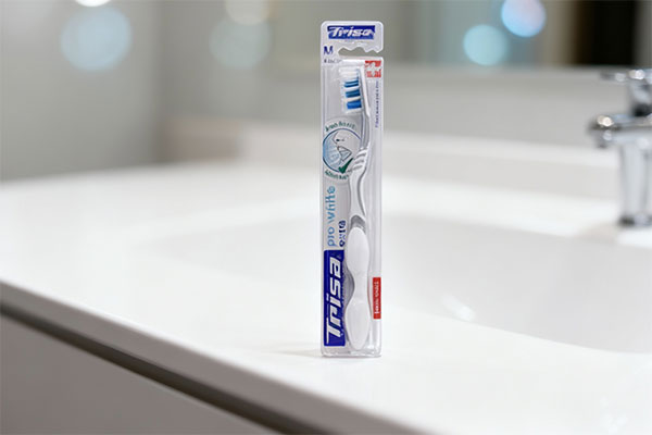 مسواک پرو وایت اکسترا متوسط تریزا با طراحی زیبا