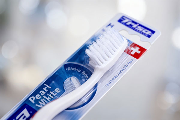 نمای نزدیک از برس مسواک پرل وایت تریزا سخت