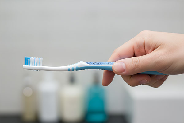 مسواک تریزا فیل گود اسمارت کلین نرم در دست