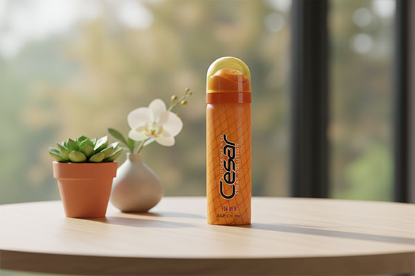 اسپری تأخیری سزار یخی کنار گیاه طبیعی