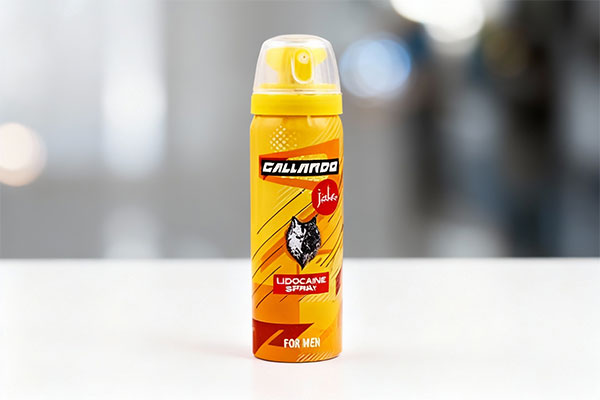 اسپری تاخیری گالاردو جادور روی سطح سفید