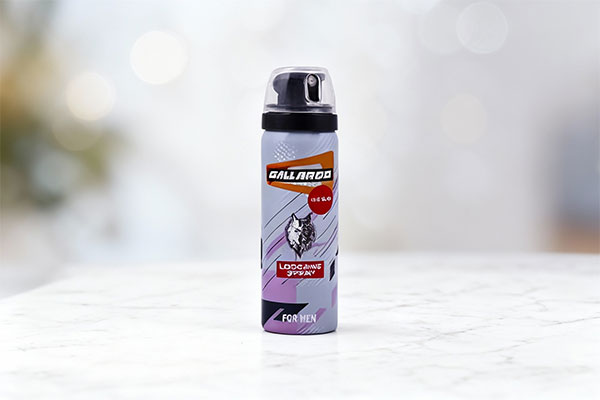 اسپری تاخیری گالاردو بولگاری روی سطح مرمر سفید