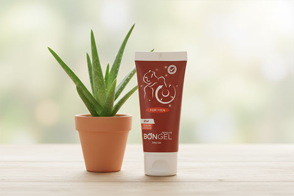 ژل تأخیری مردانه بنژل کنار گیاه آلوئهورا