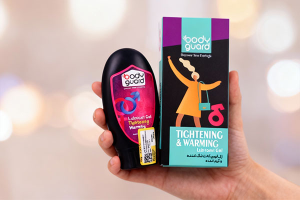 ژل لوبریکانت تنگ کننده و گرم کننده بادیگارد در دست