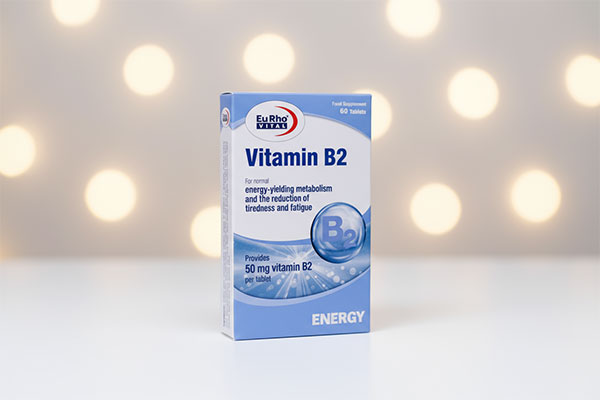 قرص ویتامین B2 یوروویتال روی سطح سفید