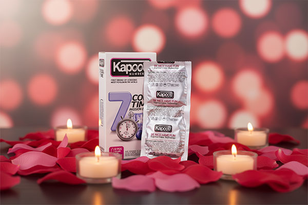 کاندوم کول تایم کاپوت در کنار فضای رمانتیک