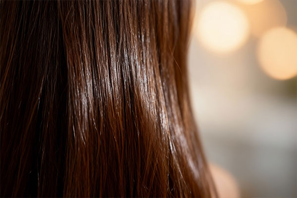 موهای سالم و درخشان با شامپو تقویت کننده اسکالپیا