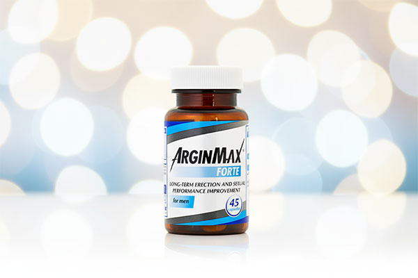 کپسول آرژین مکس فورته آقایان ورسک روی سطح سفید