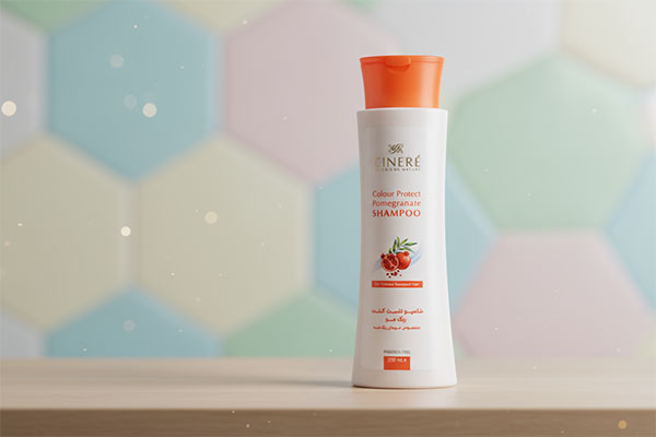 شامپو تثبیت کننده رنگ مو سینره روی قفسه حمام
