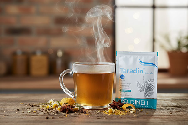 فنجان دمنوش تارادین دینه برای تسکین گلو