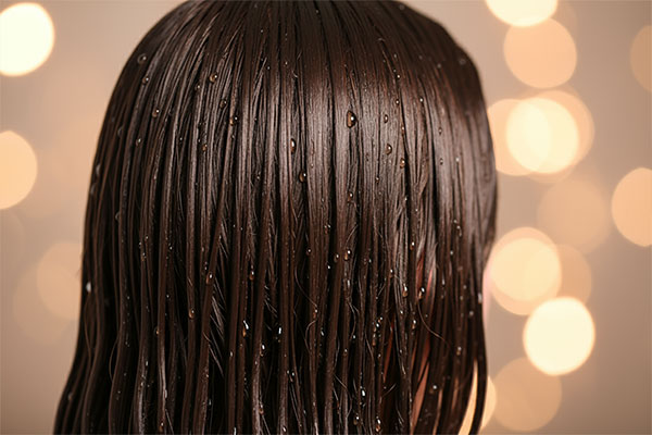 موهای براق و مرطوب پس از استفاده از شامپو بدون سولفات سریتا