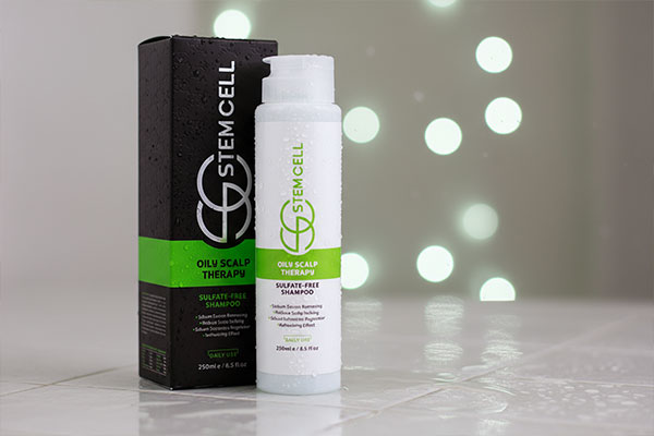 نمای نزدیک شامپو استم سل مناسب موهای چرب