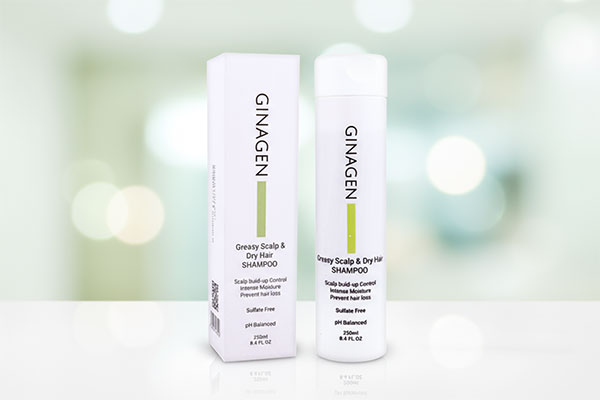 شامپو کف سر چرب و ساقه مو خشک ژیناژن روی پیشخوان حمام