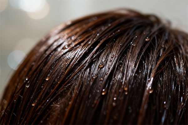 موهای نرم و درخشان با شامپو ضد خارش هگور