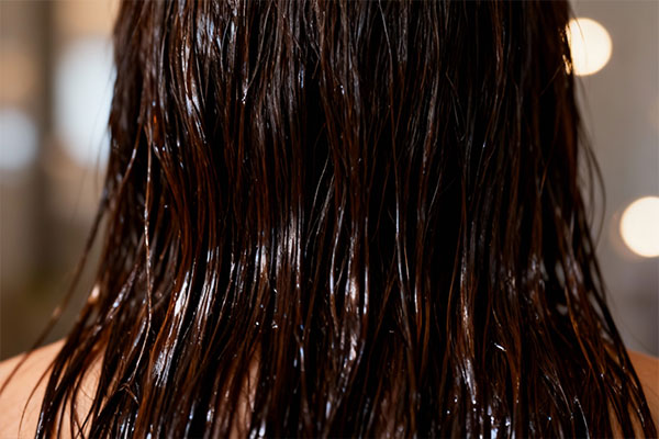 موهای براق و نرم پس از استفاده از شامپو موهای خشک مارگریت