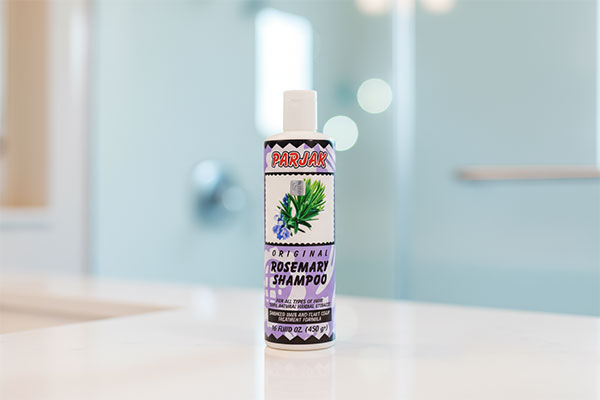 شامپو رزماری پرژک برای تقویت مو و ضد ریزش