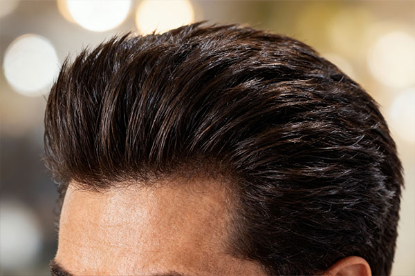 موهای سالم و پرپشت با استفاده از سرم ضد ریزش مو فولیکا