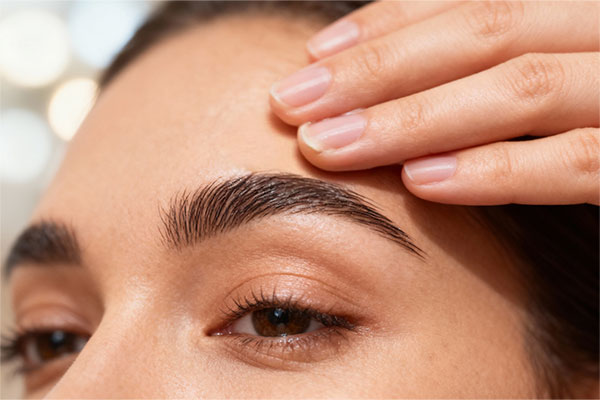 نحوه استفاده از کرم تقویت ابرو اسکالپیا