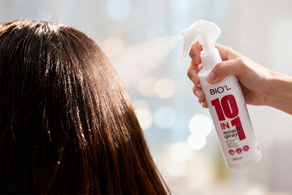 اسپری 10 کاره بیول برای رطوبت‌رسانی مو