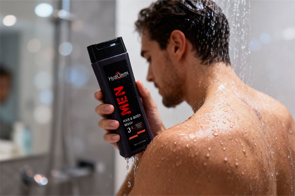 استفاده از شامپو انرژی بخش 3 در 1 آقایان هیدرودرم در حمام