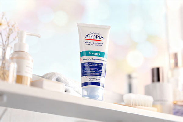 لوسیون بدن اگزوپرو آتوپیا آردن در محیط حمام