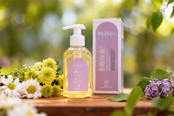 ژل شستشوی بانوان ناک با عناصر طبیعی