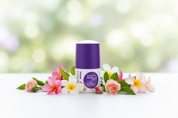 مام رول سوییت لاو شون در کنار گلها و طبیعت