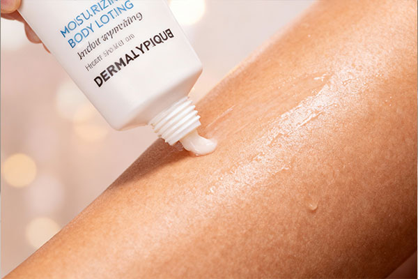 استفاده از لوسیون بدن درماتیپیک روی پوست نرمال و خشک