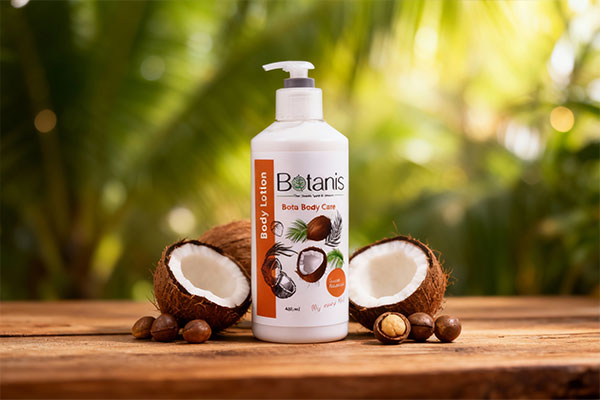 لوسیون بدن بوتانیس در کنار نارگیل و ماکادمیا