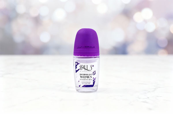 مام ضد تعریق زنانه پوست حساس آی پلاس روی سطح مرمر سفید