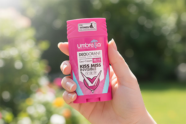 دئودورانت استیکی کیس میس آمبرلا در دست یک بانو